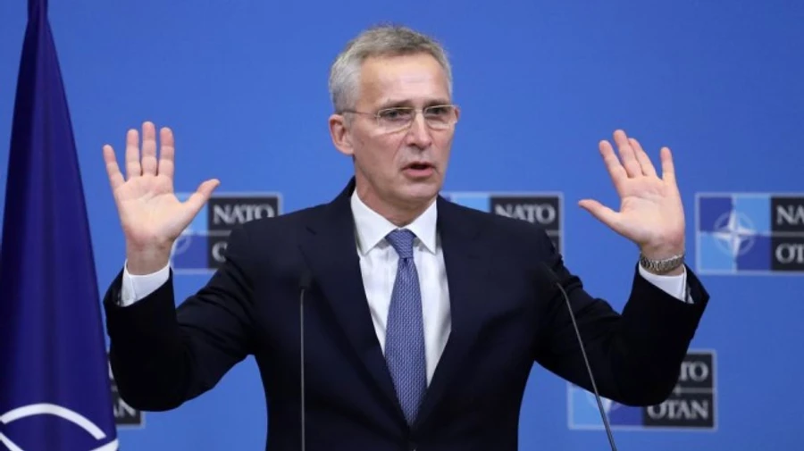 Столтенберг: Заяви РФ викликають обережний оптимізм, але ознак деескалації на місцях немає