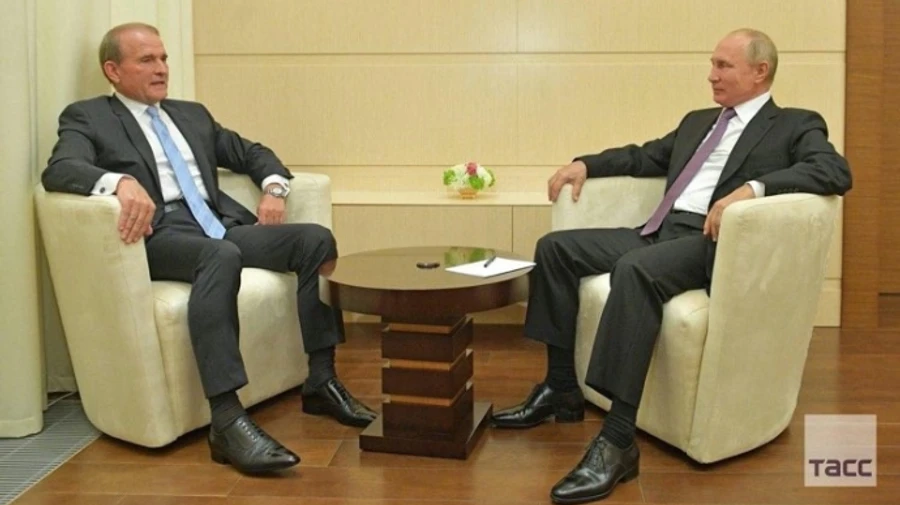 Кремль відреагував на санкції проти каналів з орбіти кума Путіна