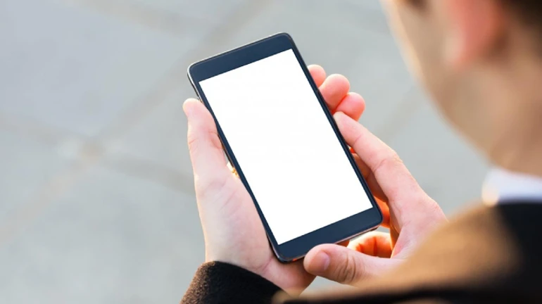 Контроль заражених COVID: влада розробляє додаток та готує зміни до законів