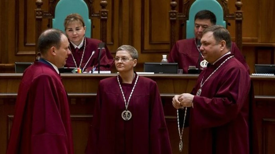 ЗМІ: Чоловік судді КС купив квартиру в Києві за 13 млн, хоча в декларації лише пенсія 