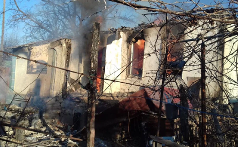 Боевики обстреляли мирные Золотое и Новоалександровку