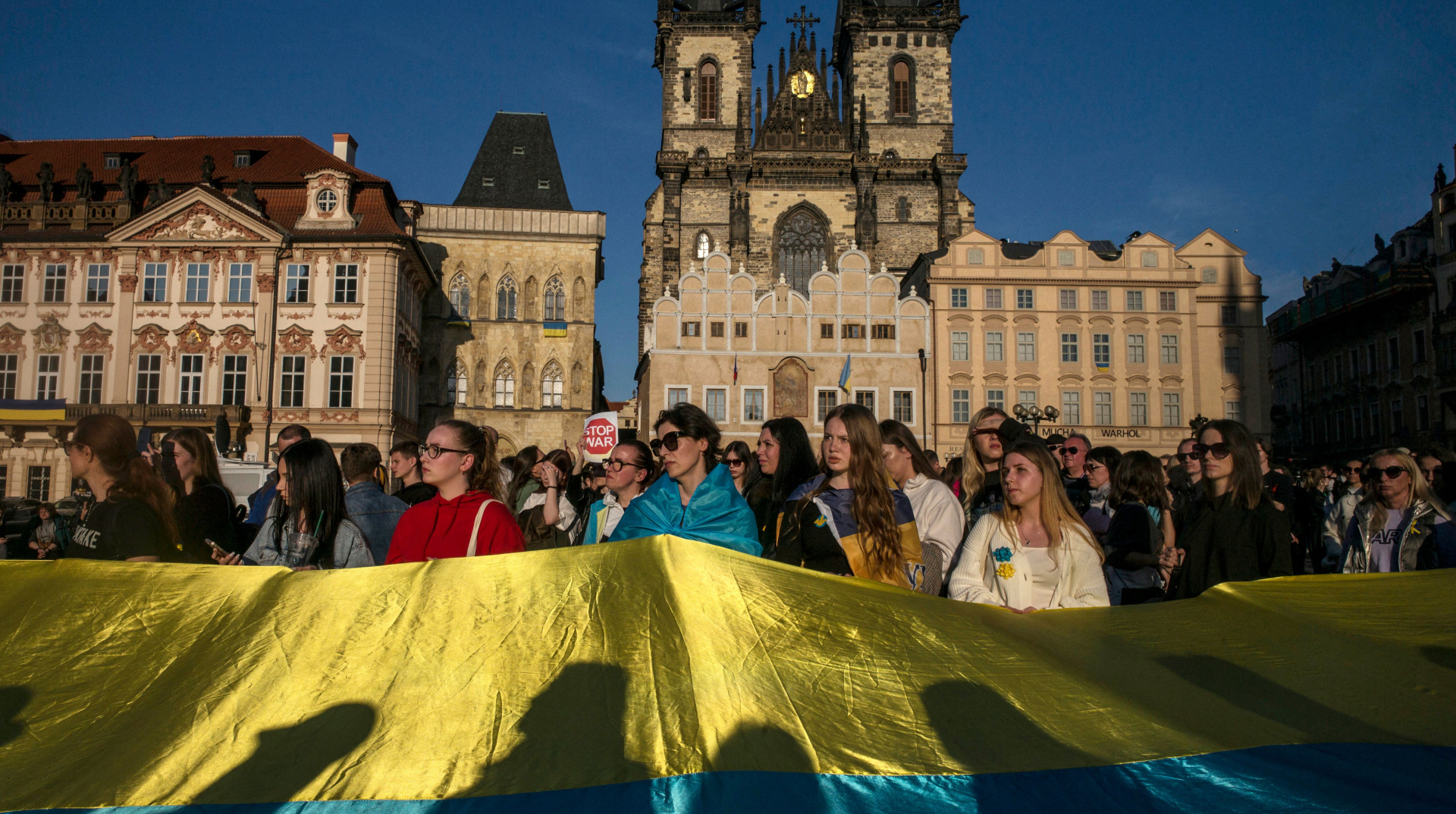 Чехія хоче посилити умови виплат для українських біженців