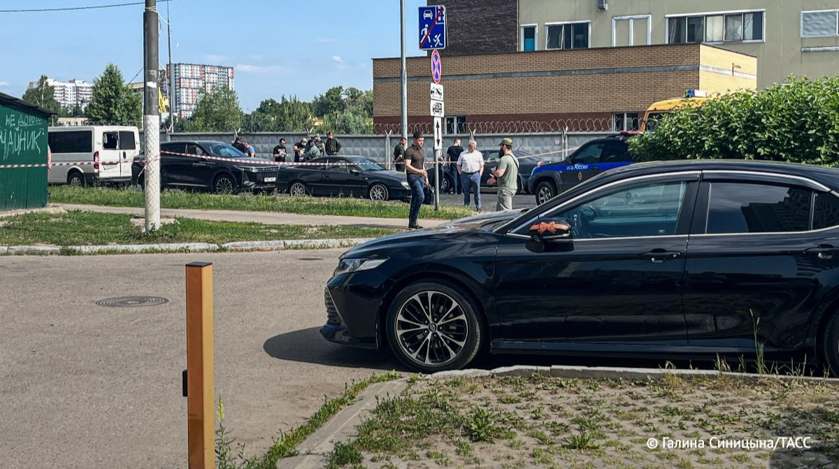 Під Москвою у військовому районі підірвали авто: водій загин