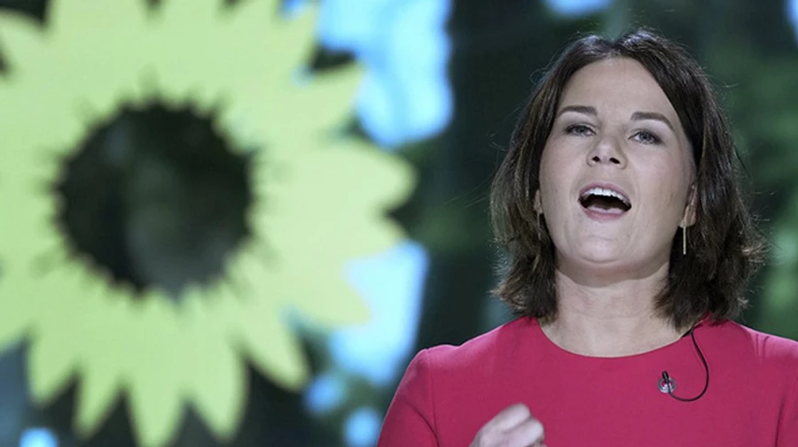 Співголова німецьких Зелених заступився за кандидатку у канцлери