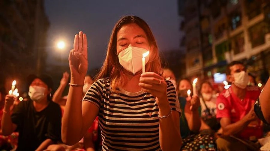 За время протестов в Мьянме убили почти 140 человек