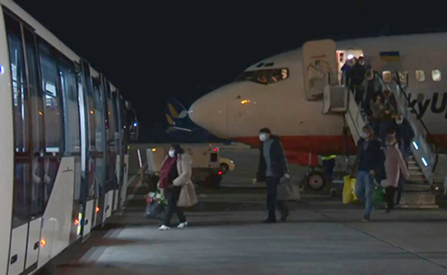 В Украину прибыл спецборт с эвакуированными из Италии