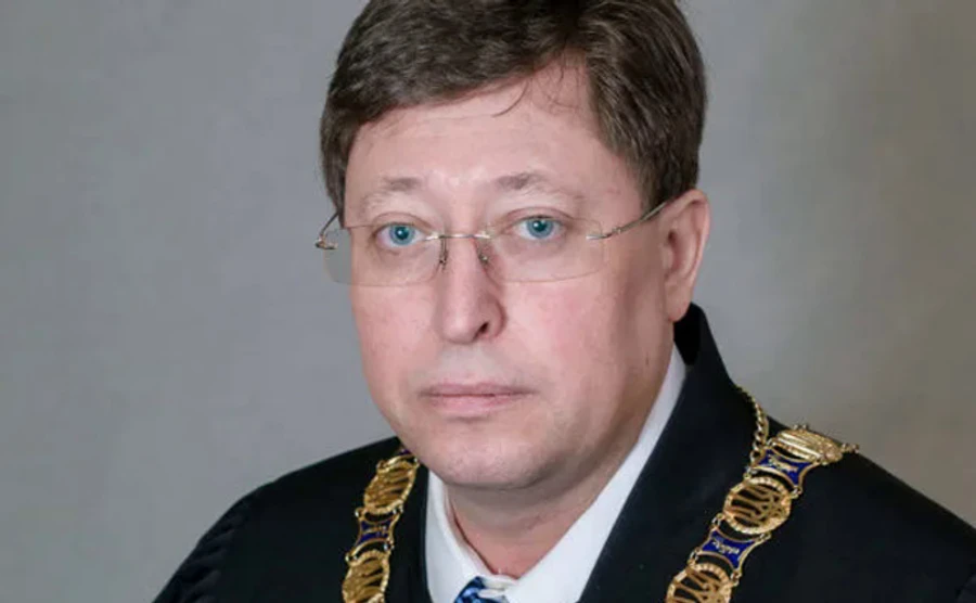 У судді, який п’яним тікав від поліції, знайшли власність і бізнес в Криму