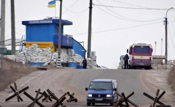 Тука: Никакой возможности открыть хоть один КПВВ на Луганщине нет