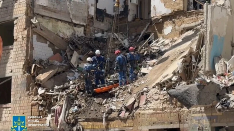 Married couple killed in Russian nighttime attack on Kyiv, leaving behind school-age son