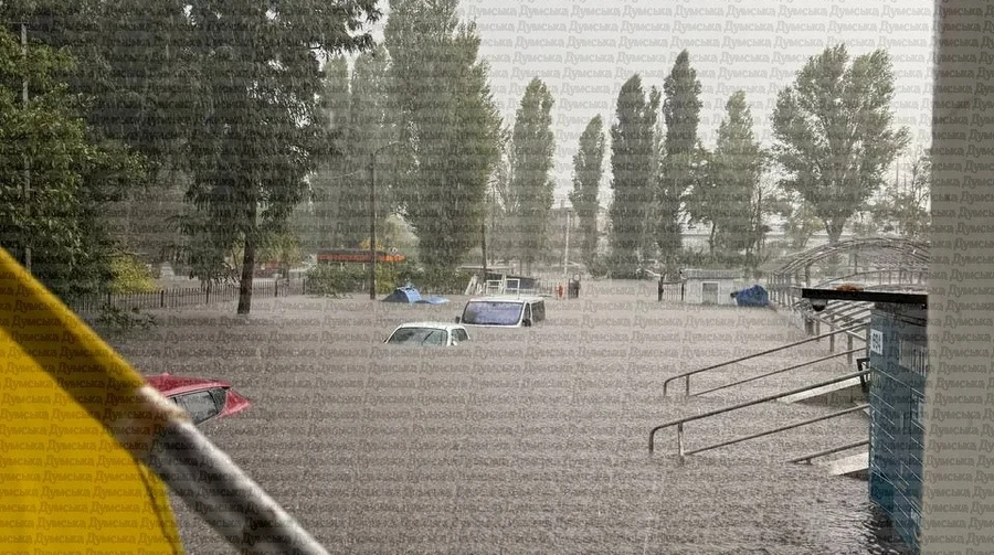 В Одесі під час негоди зникла 23-річна дівчина: водолази ДСНС проводять пошукову операцію