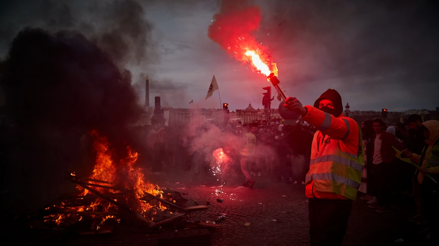 Almost half of voters in Western countries believe that democracy does not work - Ipsos research