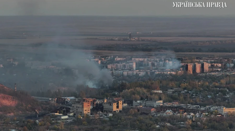 All ways out of Mirnograd are in the gray zone, the Russians are crawling around the city - UP