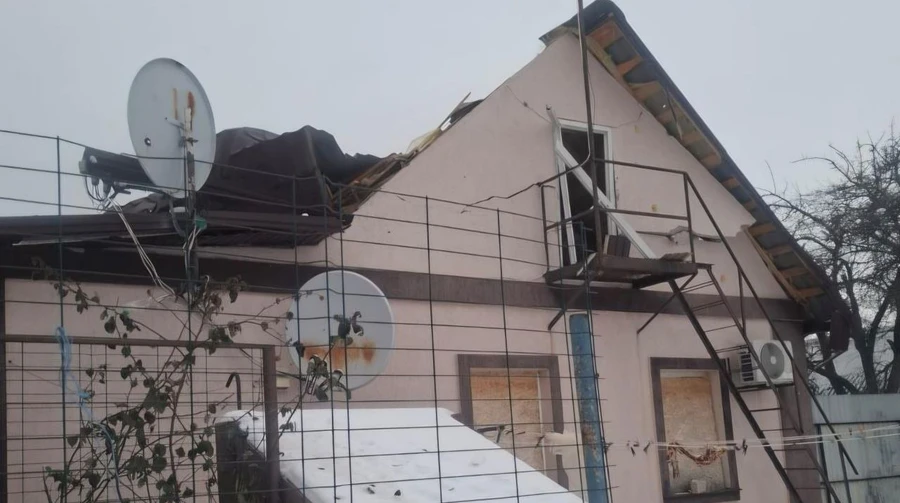 Після російського удару по Нікополю у важкому стані ушпиталили жінку