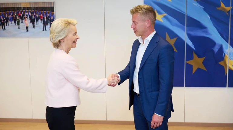 Мадяр і президентка Єврокомісії обговорили розмороження грошей ЄС для Угорщини