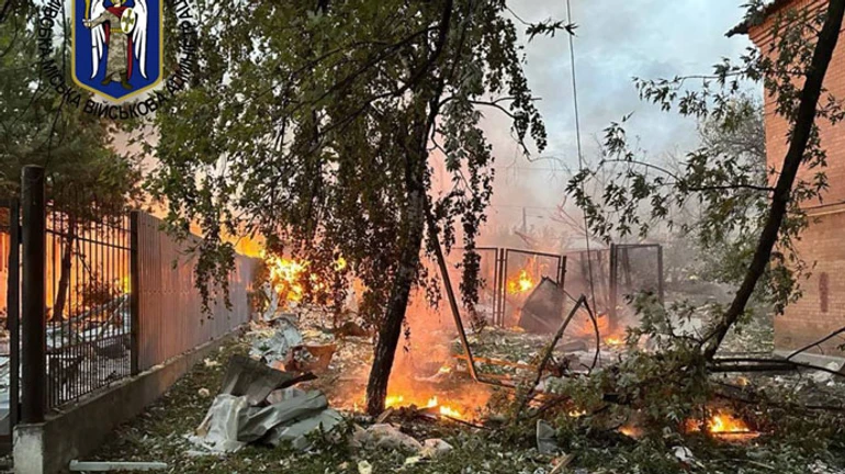 Missile pieces land in three districts of Kyiv, firefighters extinguish fire, seven wounded