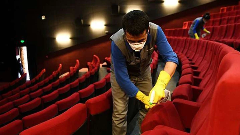 Кинотеатрам разрешили работать в красной зоне карантина