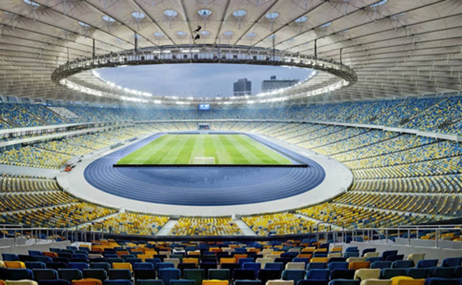 Дебати 2019: Вокруг Олимпийского уже много полиции и фур с телеоборудованием