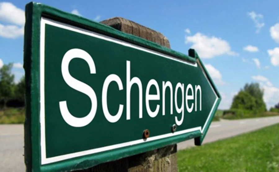 Члены ЕС решили, когда заработает украинский безвиз - официально