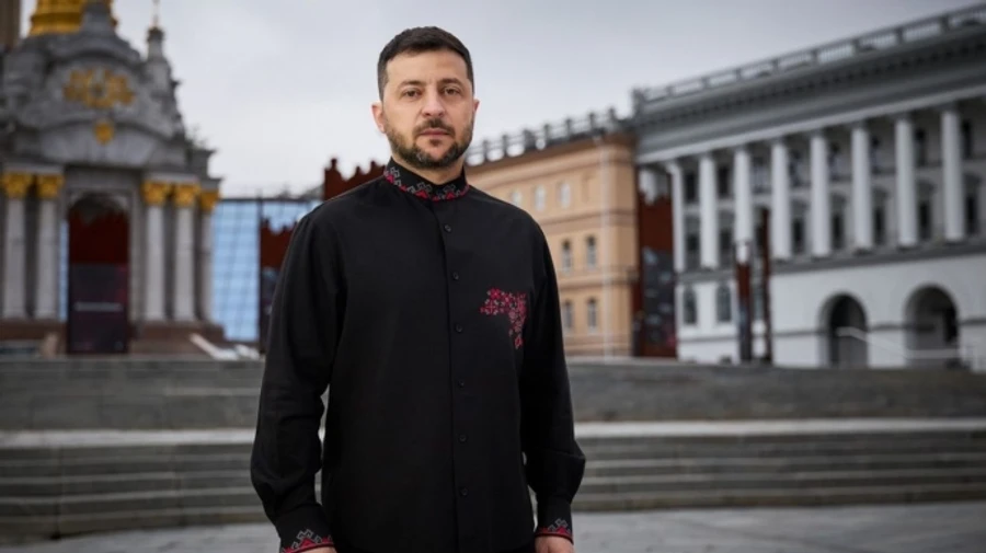 Zelenskyy presents awards to US senators who introduced Russian sanctions bill