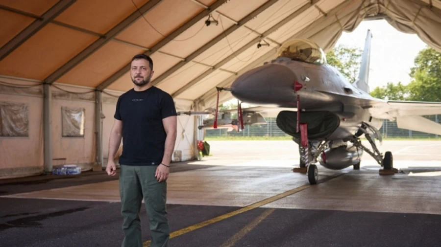 Зеленський: Україна не має достатньо літаків F-16, щоб гарантувати безпеку в небі