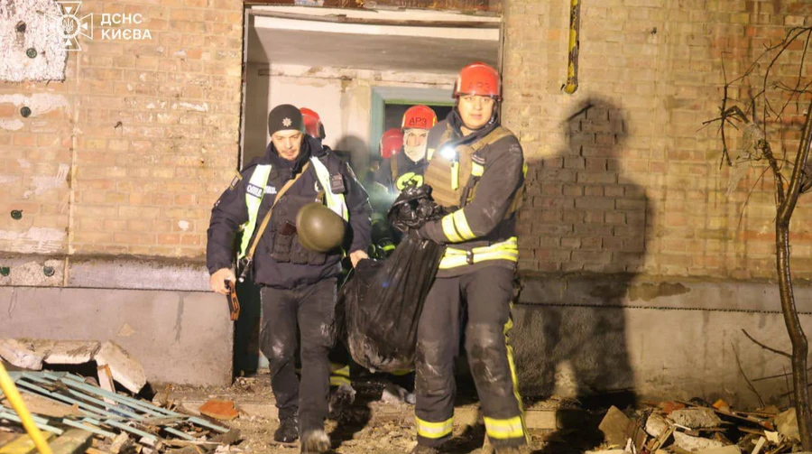У Києві 2 загиблих через російський удар, ще 37 постраждали