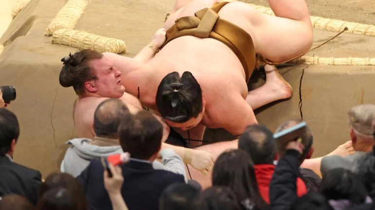 Найгірший старт у кар'єрі: український сумоїст Аонішікі втретє програв на турнірі Haru Basho 2026