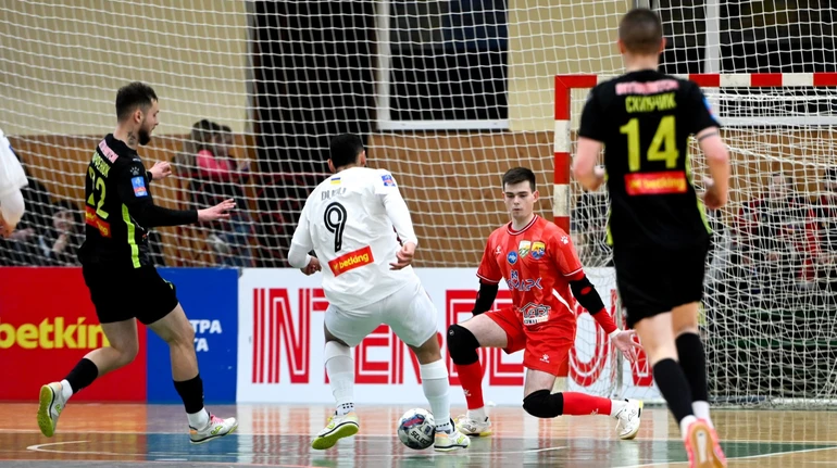 Регламентований бардак, бразильський карнавал, вісім на плейоф: найцікавіше про 22 тур Екстраліги