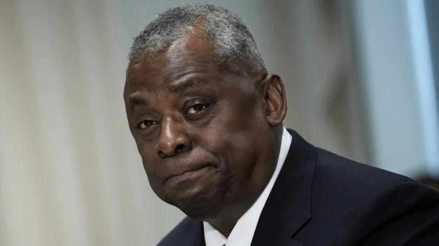 Министра обороны США выписали из больницы