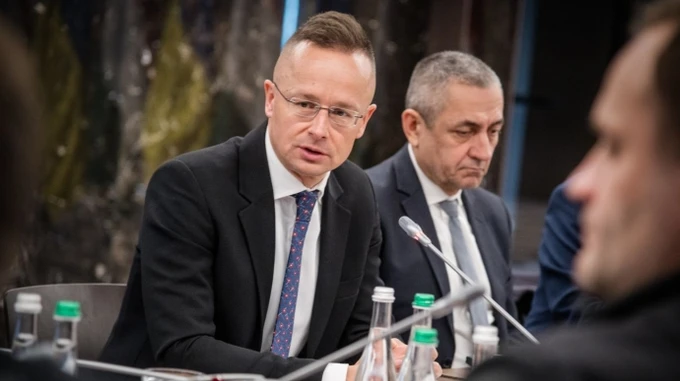Hungary wants rights restored to its minority in Ukraine