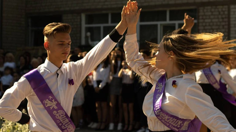 Остаться в Украине или учиться за границей? Как планируют свое будущее выпускники-2023