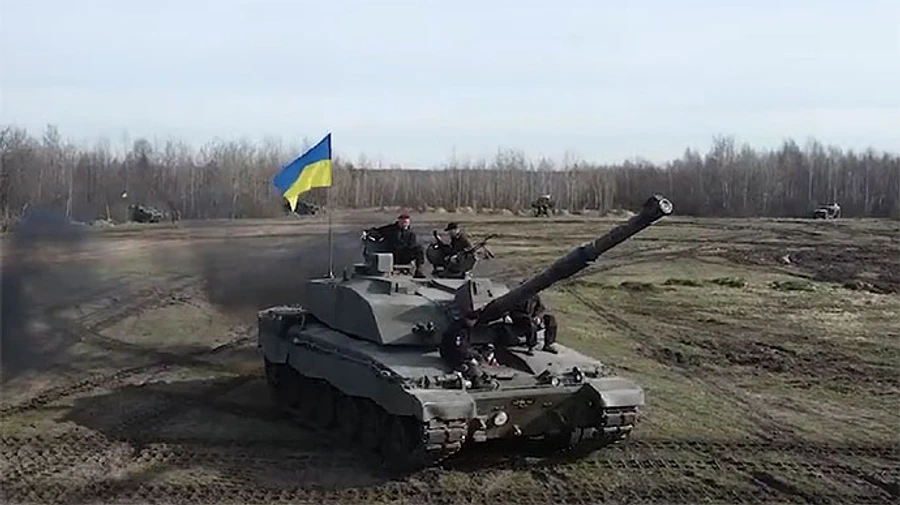 В Минобороны официально подтвердили прибытие Challenger 2 в Украину