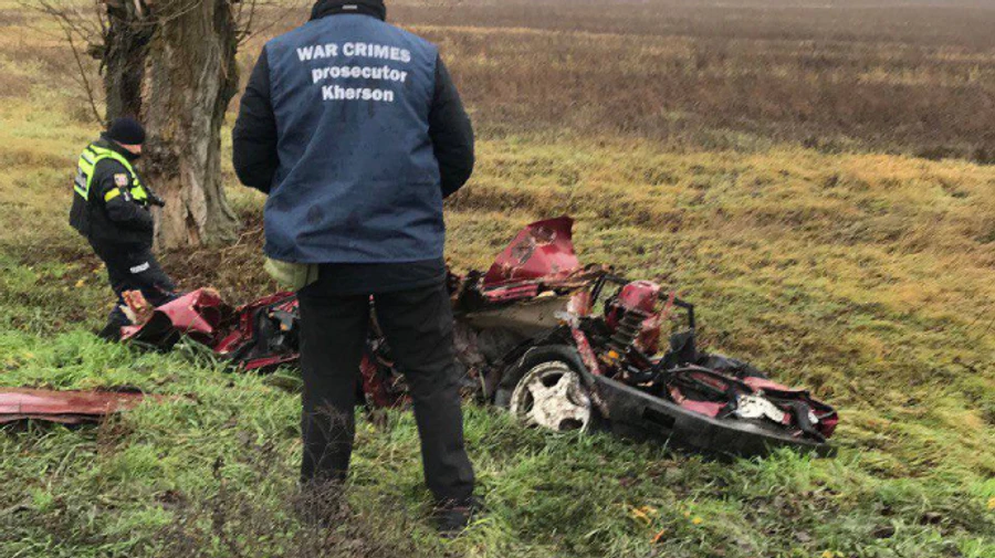Оккупанты в марте обстреляли автомобиль с гражданскими, а потом переехали танком - ОГП