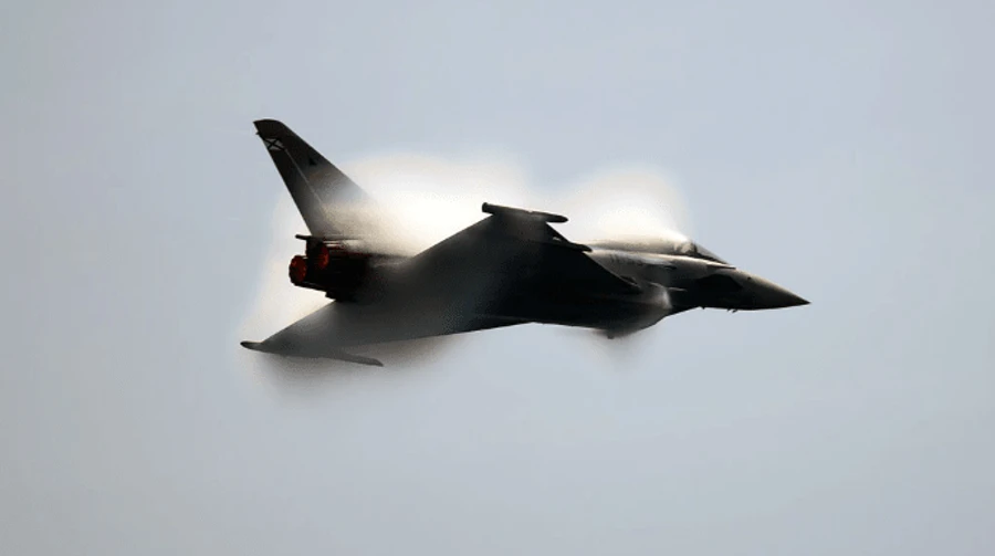 Італія підняла винищувачі через російські літаки біля Польщі