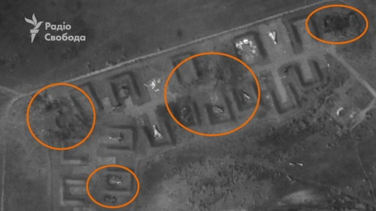Росія втратила на аеродромі в Криму 9 літаків – є супутникові знімки
