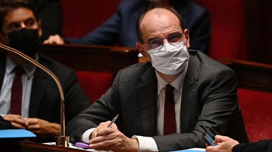 Франція закриває нічні клуби і вводить масковий режим у школах