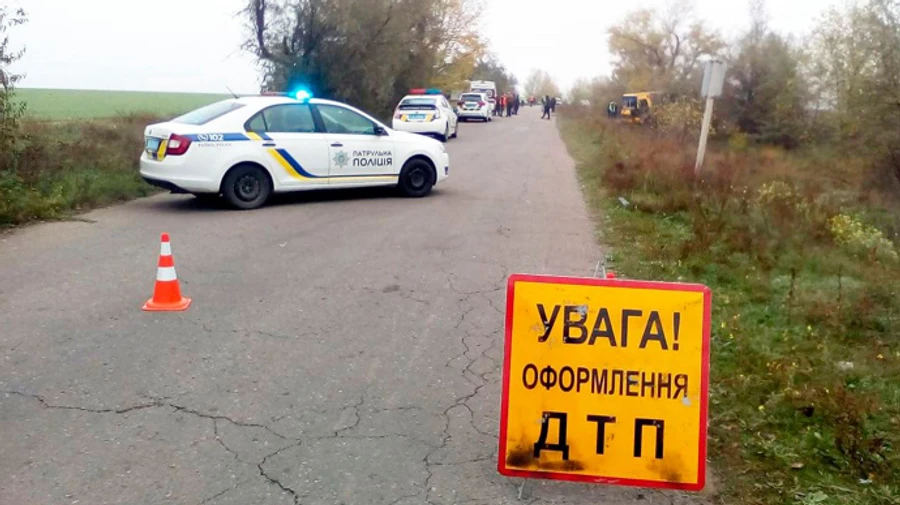 На Херсонщині перекинувся рейсовий автобус: є загиблі