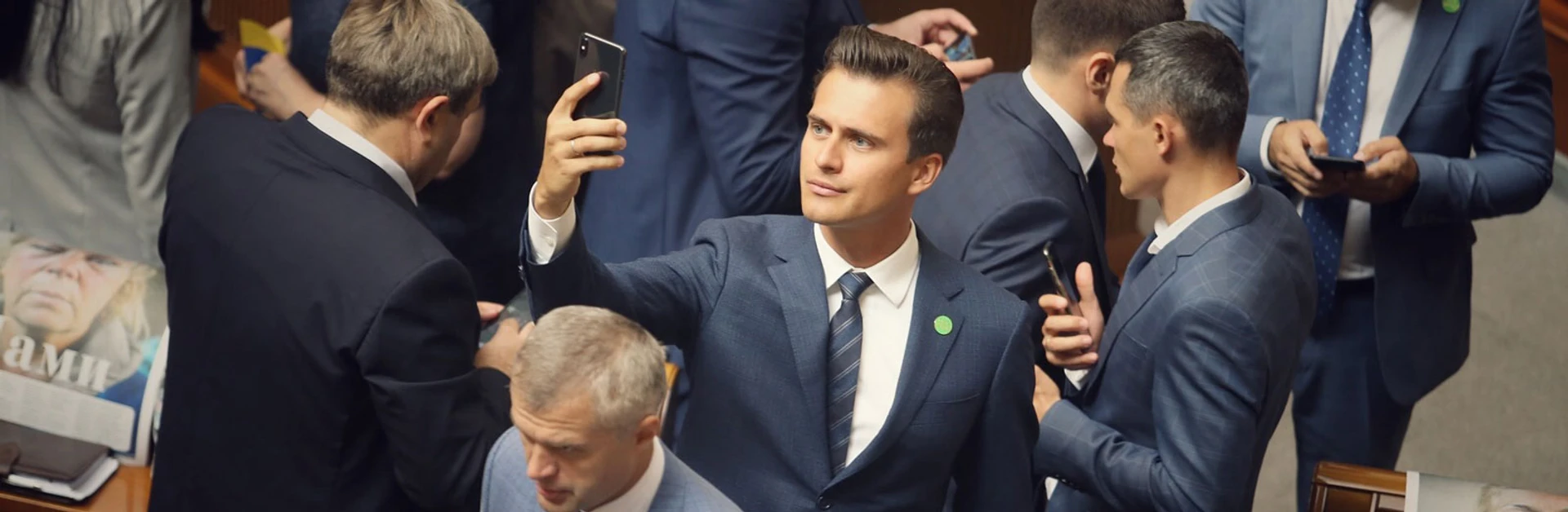 Бунт на кораблі. Як Слуга народу пішла проти волі Зеленського і Богдана 