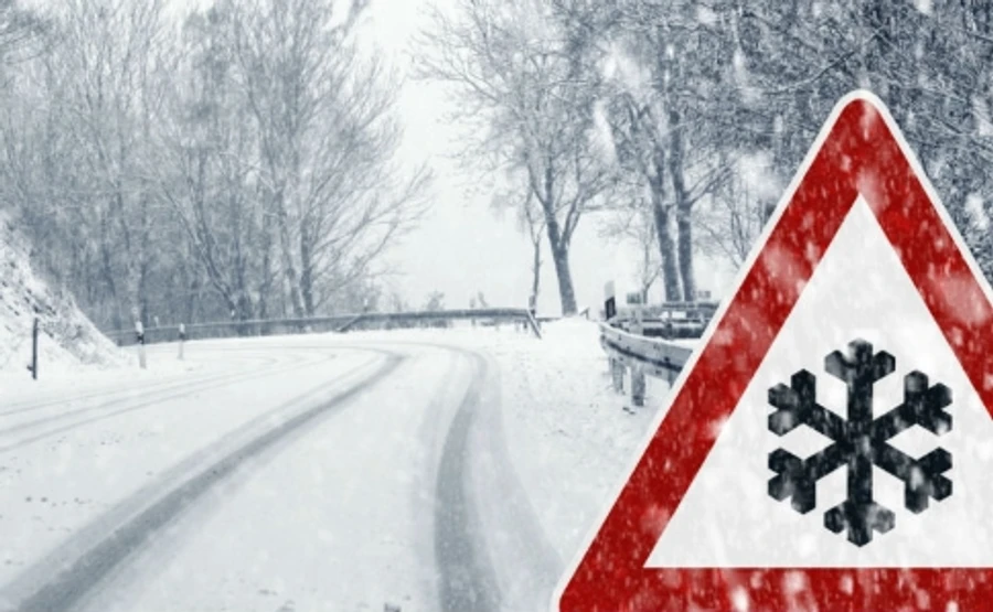 Укравтодор призывает украинцев оставлять автомобили дома