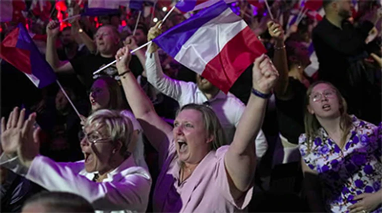 Who influences Macron: how France's leading parties split over support for Ukraine