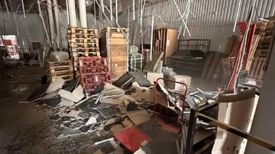 Russians strike Nova Poshta branch in Chuhuiv, Kharkiv Oblast – photos