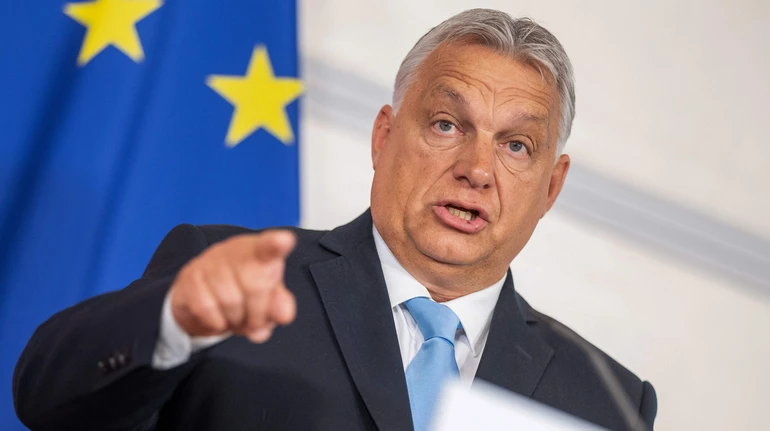 Орбан натякнув угорцям: Або голосуєте за мою партію, або війна