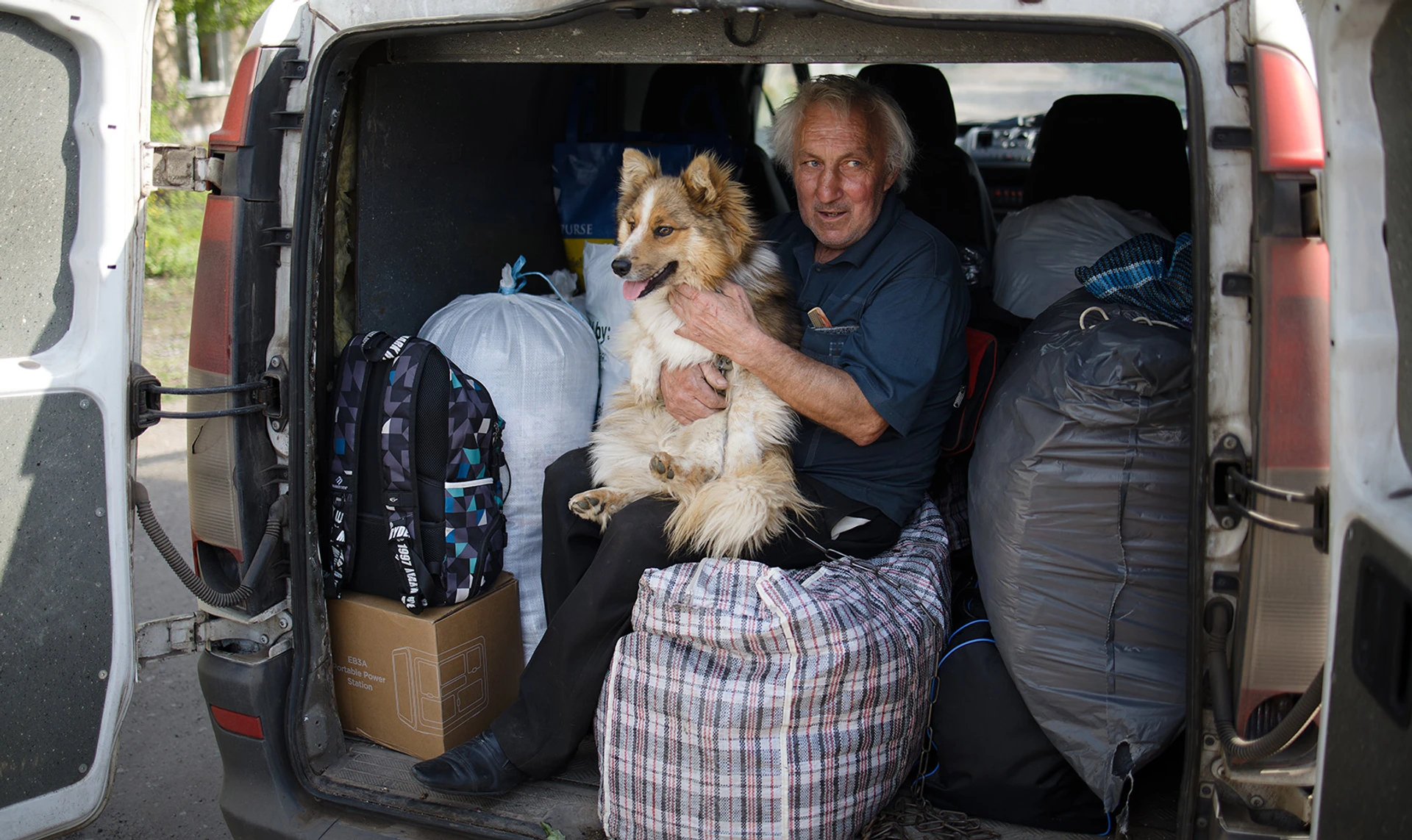 Я поеду и умру... я так хочу домой. Репортаж из Красногоровки, откуда после 10 лет войны снова бегут гражданские