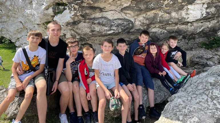 Когда мы поедем домой? Как приемная мама с 10 детьми из Запорожья пытаются обосноваться в Польше