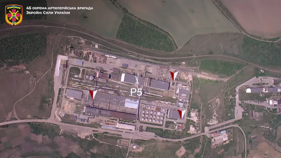 Ukrainian artillerymen showed how they test Ukrainian drone on the invader’s equipment