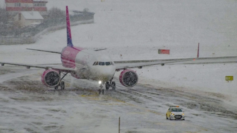 Літаки не могли сісти в Жулянах, їх відправляли до Львова