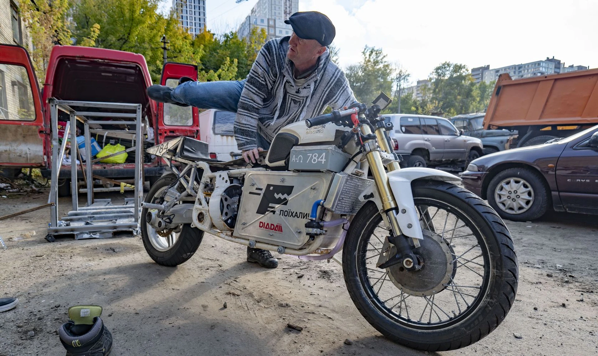 Байка про байк, или Как украинцы на электромотоцикле Днепр установили рекорд скорости в американском Бонневилле