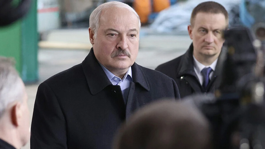 Лукашенко каже, що в Білорусі потрібно зберегти сильну президентську владу