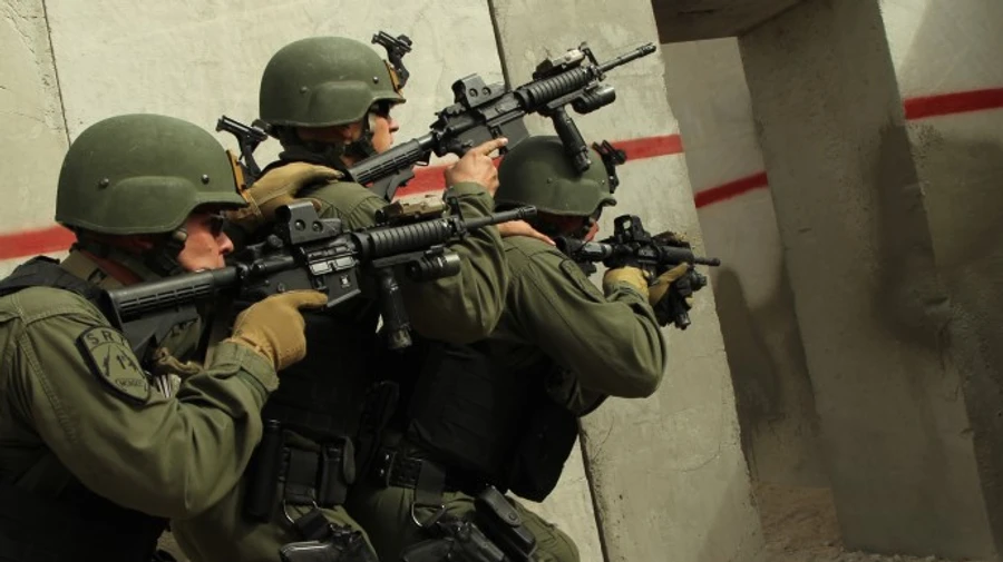 В Капитолий вошел спецназ