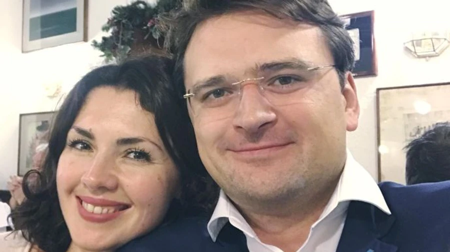 Глава МИД: Когда жена захотела пойти в местную политику, я перекрестил ее