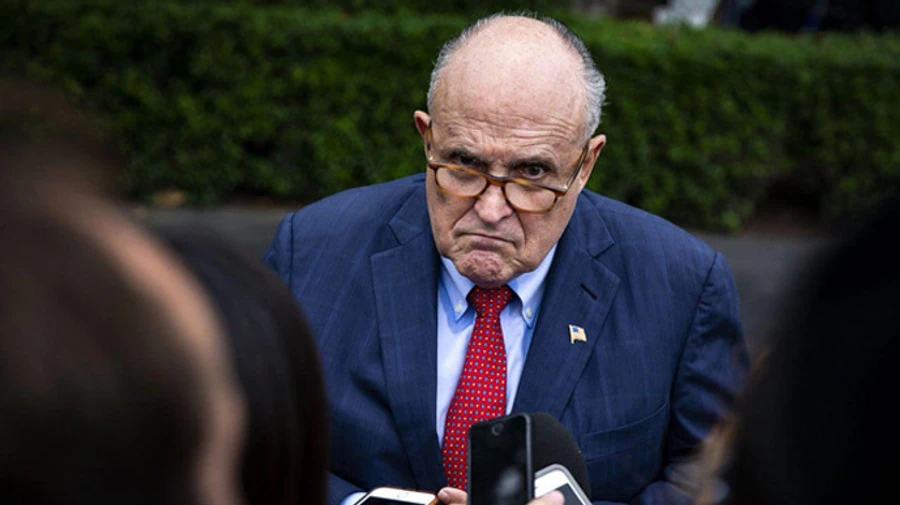 США анулювали візу українцю, який допомагав Джуліані збирати компромат на Байдена